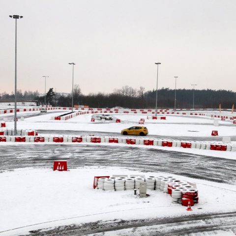 Tor Modlin zimą
