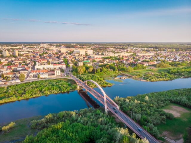 OSTROŁĘKA. MIASTO PUSZCZAKÓW I FRANCUSKIEGO TRIUMFU