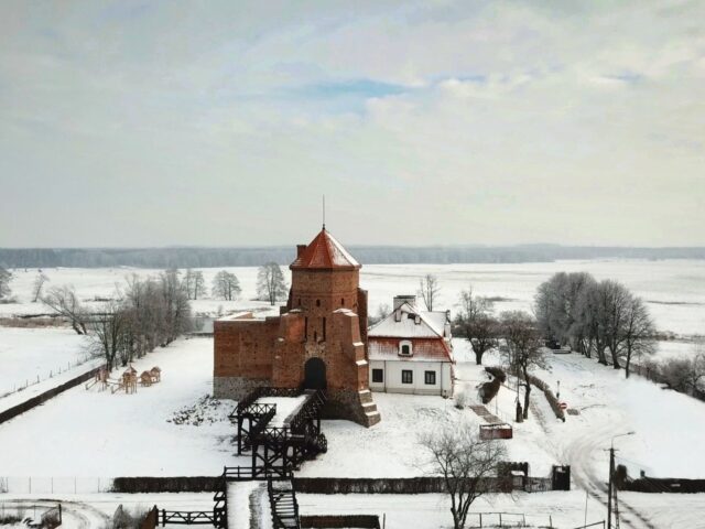 DOLINA LIWCA – WĘGRÓW I LIW ZIMĄ