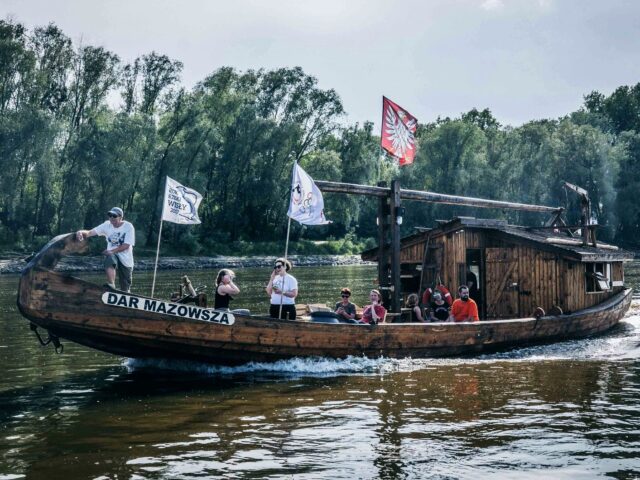 POZNAJ WISŁĘ OD STRONY WISŁY. KAJAKIEM LUB ŁODZIĄ PO WARSZAWIE